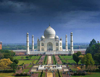 Taj Mahal Tour In Moon Light . 